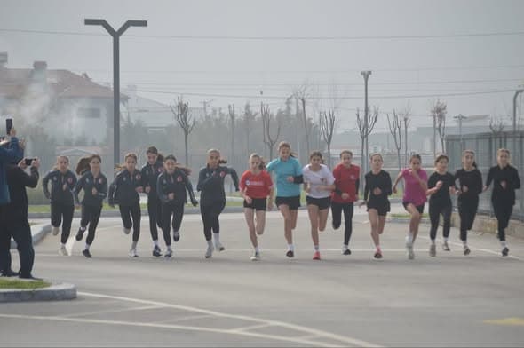 Gönenli Genç Atletler Marmara Bölge Şampiyonası’nda Koşacak
