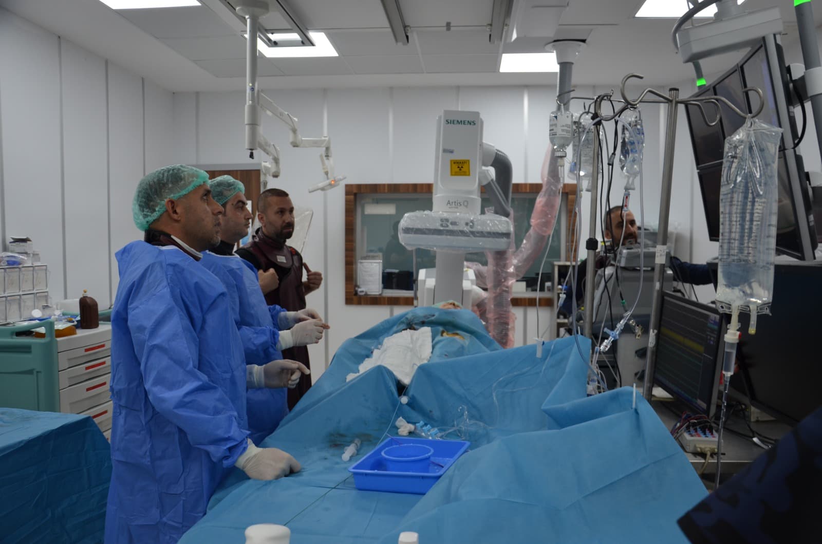 Balıkesir Atatürk Şehir Hastanesi’nde Bir İlk: Kalp Ritim Bozukluklarında EPS ve Ablasyon Uygulandı