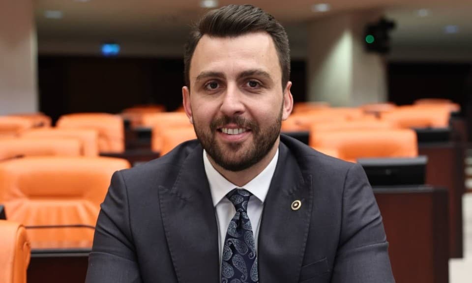 “TUZ KOKTU!” ALİ ÖZTAYLAN’DAN BÜYÜKŞEHİR’E SERT ÇIKIŞ