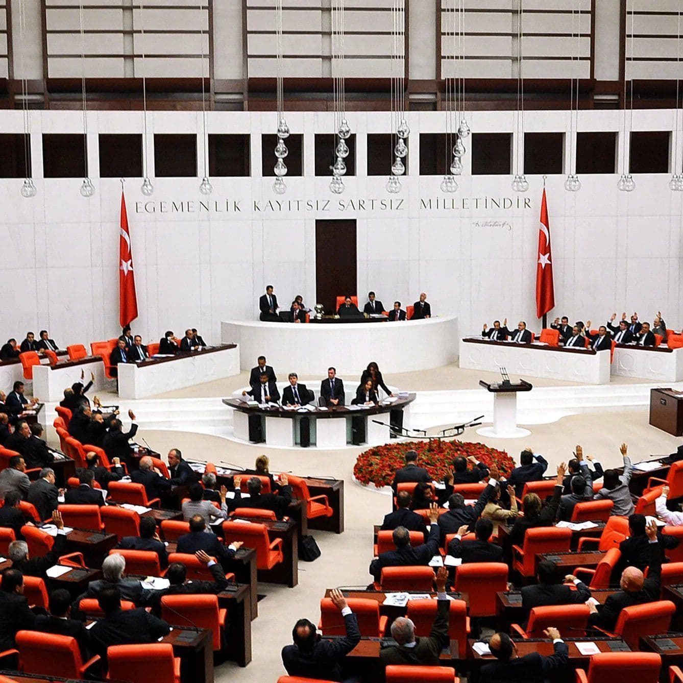 TBMM’den Oyun Platformlarına Yeni Düzenleme: Temsilci Zorunluluğu ve Kademeli Yaptırımlar Geliyor