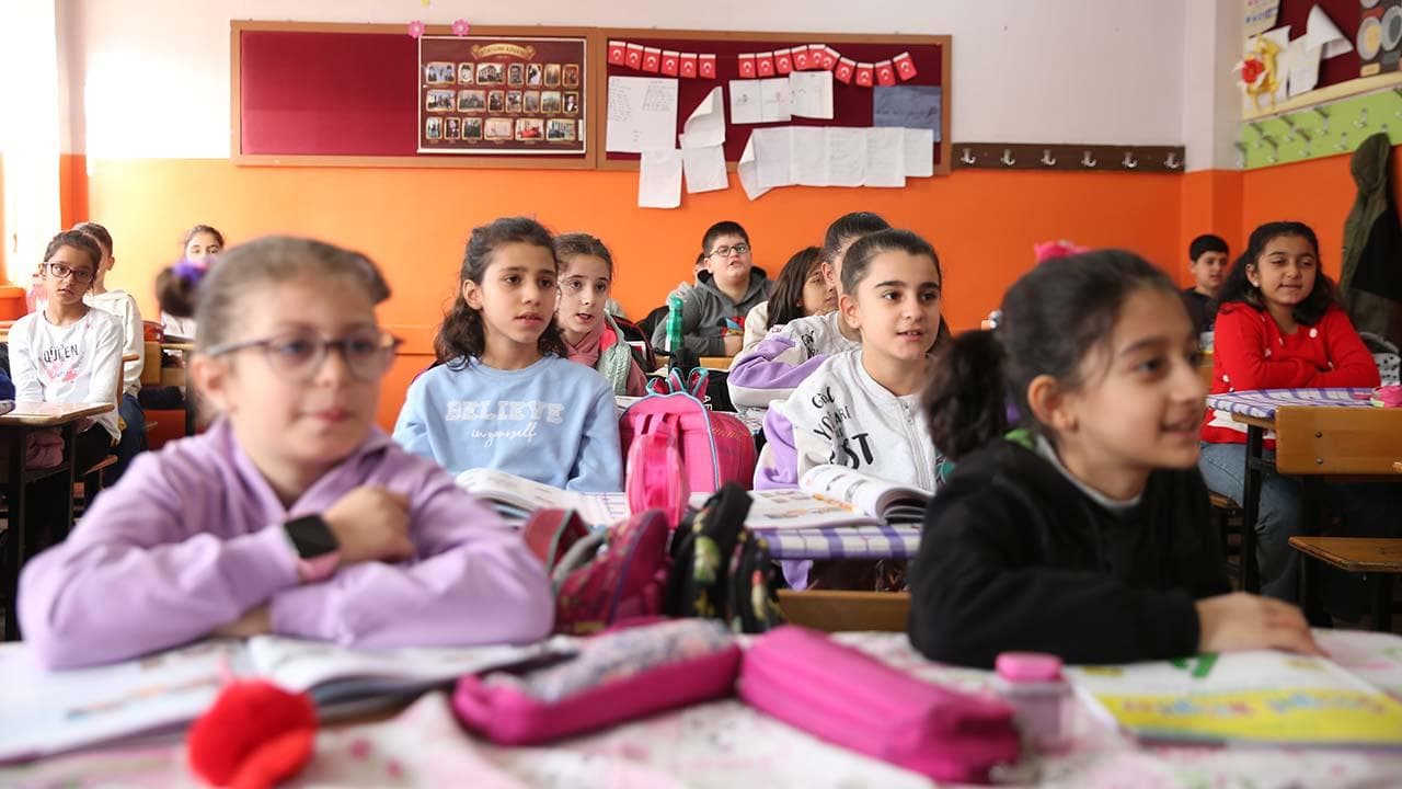 Balıkesir’de 196 Bin 296 Öğrenci Okula Başladı