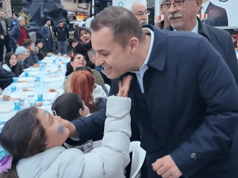 Ahmet Akın Erdek’te Hemşehrileriyle İftarda Buluştu